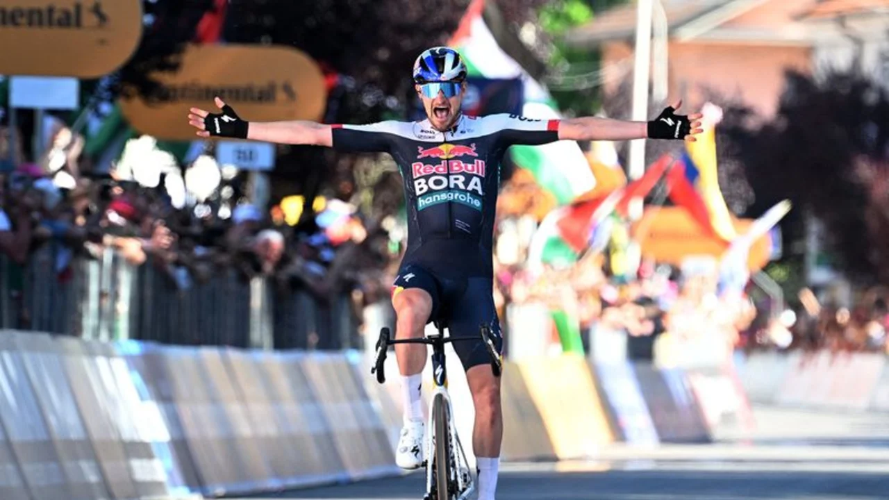 Alemán Denz gana en solitario la 18ª etapa del Giro y mexicano Del Toro sigue líder de la general