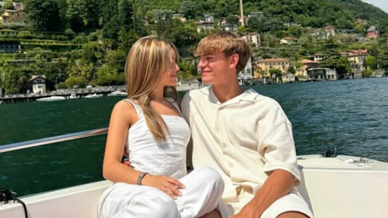 Nico Paz con Emma Ramírez
