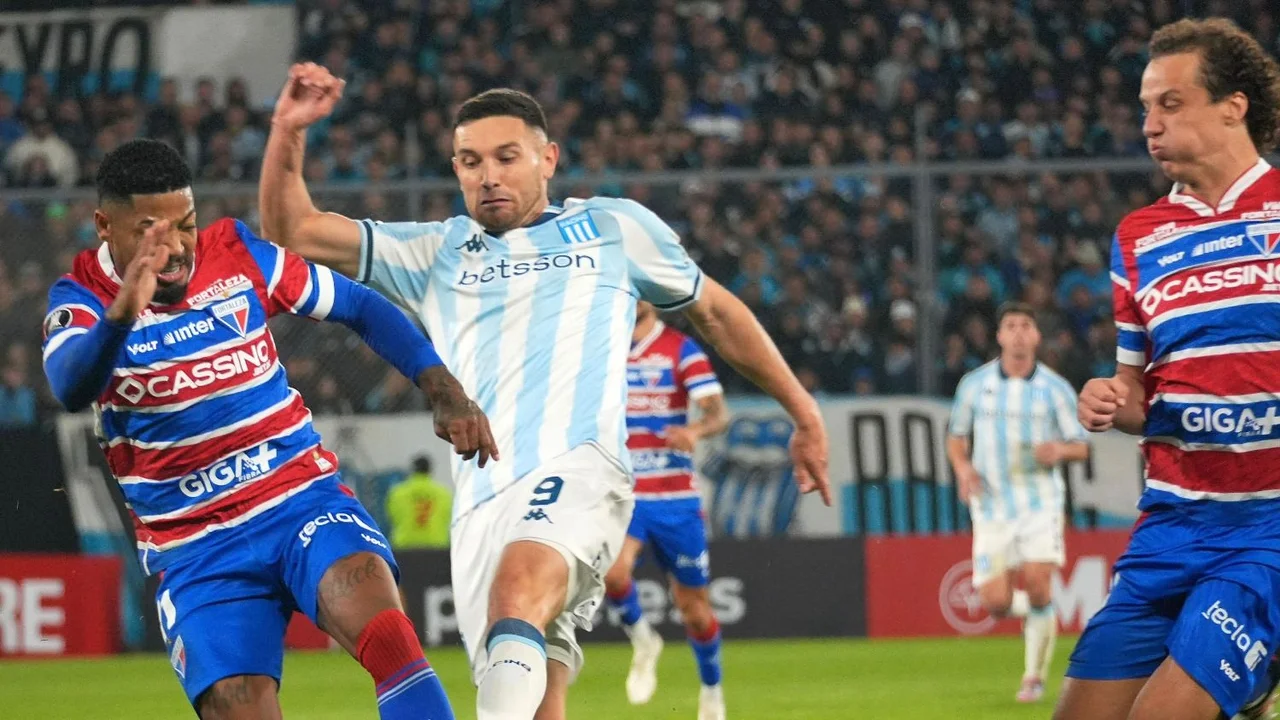 Ganó Racing a Fortaleza en la Copa Libertadores: video del gol de Maravllla Martínez y récord histórico