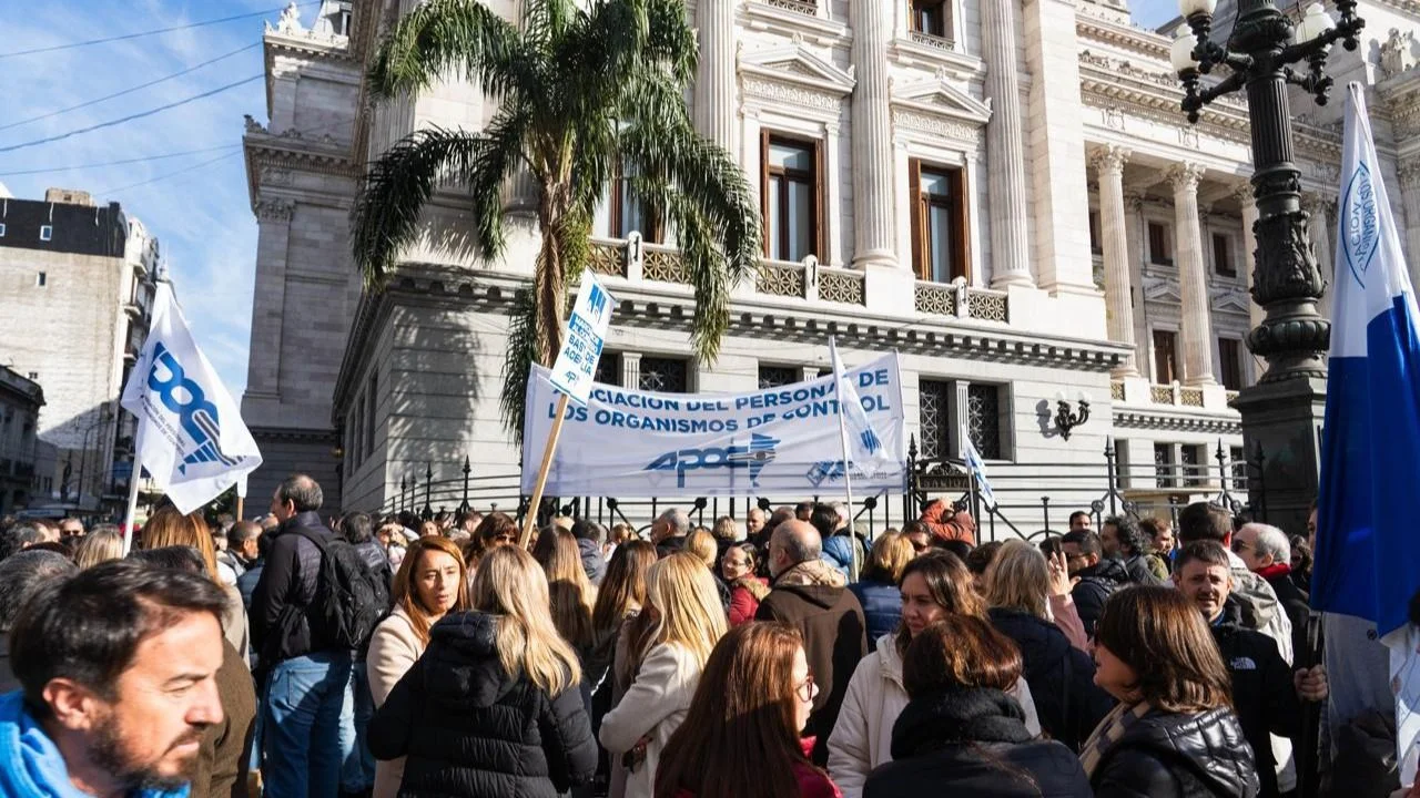 APOC marchó al Congreso y exigió la designación urgente de auditores en la AGN