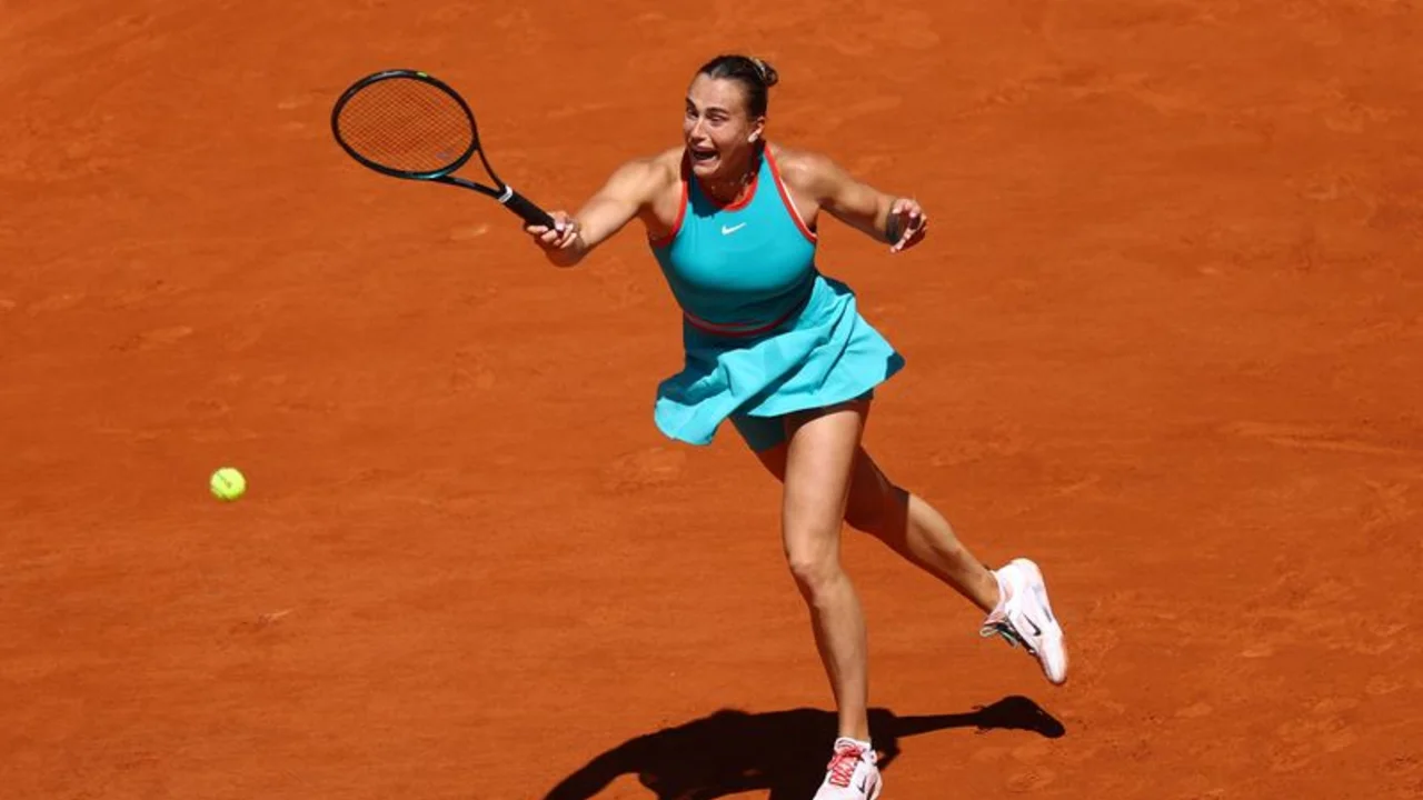 Sabalenka, Swiatek y Zheng brillan en un día soleado en el Abierto de Francia