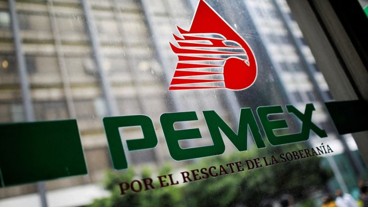 Autoridades mexicanas aseguran más de tres millones de litros de combustibles