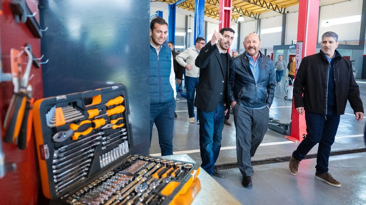 Insfrán inauguró obras claves para el desarrollo del Parque Industrial: "Continuamos cumpliendo"