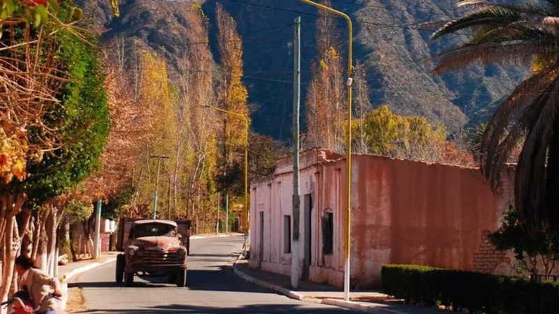 Sierra de Famatina de La Rioja: un paraíso turístico entre el monte árido y las cumbres nival