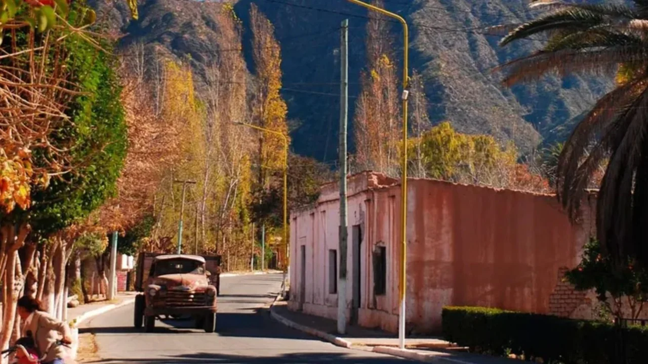Sierra de Famatina de La Rioja: un paraíso turístico entre el monte árido y las cumbres nival