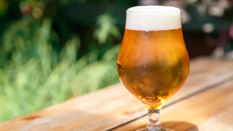 Cerveza.