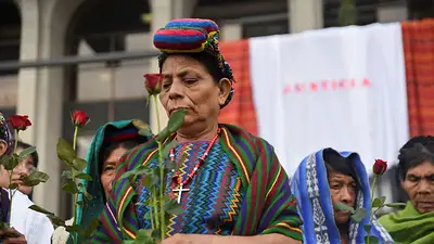 Guatemala condena a 40 años de cárcel a exparamilitares por abuso contra indígenas Guatemala condena a 40 años de cárcel a exparamilitares por abuso contra indígenas