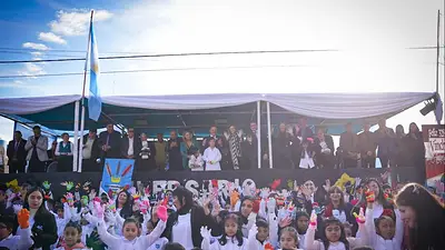 Quintela celebró los 328 años de Vinchina con obras y anuncios: "Es un símbolo de lucha, arraigo y esperanza" Quintela celebró los 328 años de Vinchina con obras y anuncios: "Es un símbolo de lucha, arraigo y esperanza"