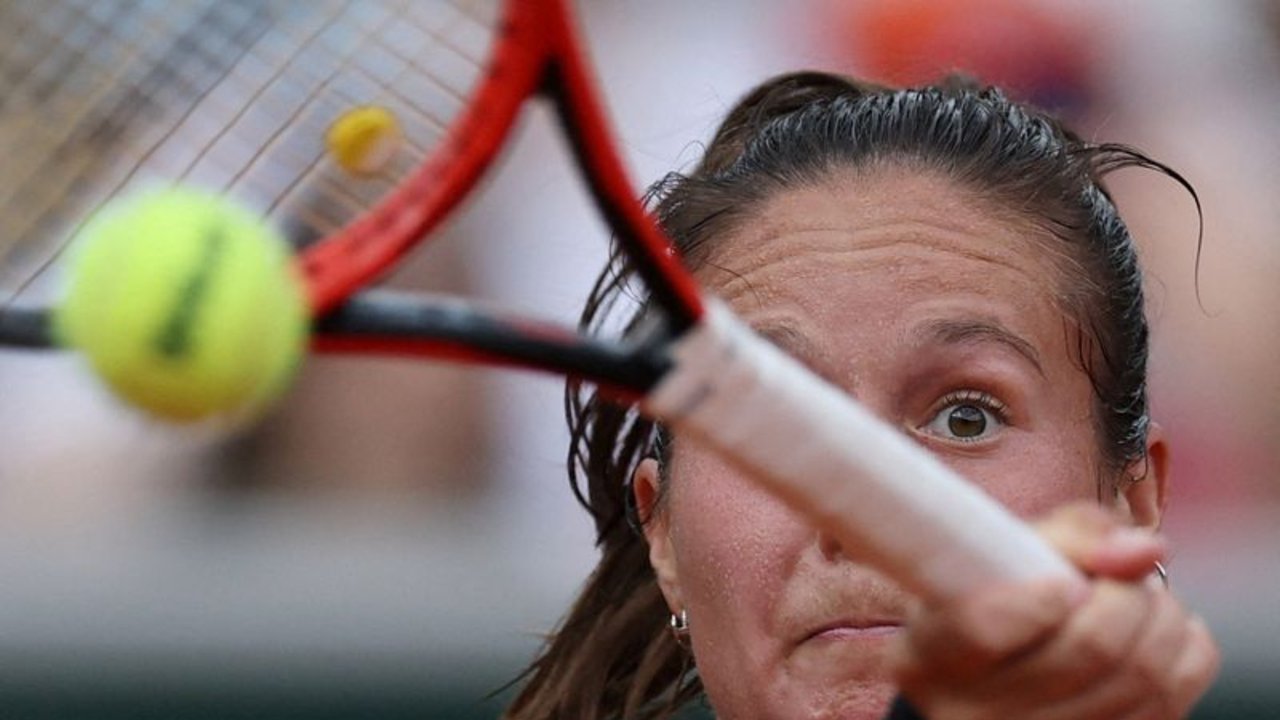 Sinner aplasta a Lehecka y Pegula se impone en un día nublado en el Abierto de Francia