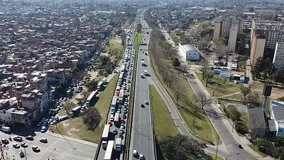 Corte y desvíos en la Autopista Dellepiane: cuándo se normalizará la circulación Corte y desvíos en la Autopista Dellepiane: cuándo se normalizará la circulación