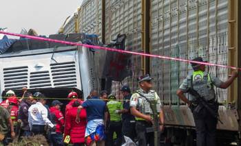 Al menos 11 muertos en México tras salirse un autobús de la carretera | México