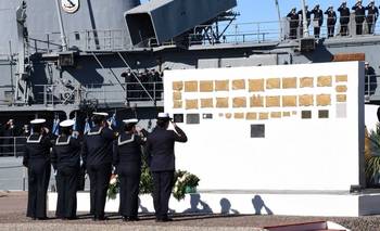 Emotivo homenaje a los 323 caídos del crucero General Belgrano | Ara general belgrano