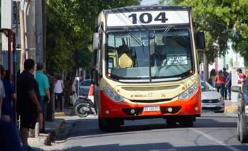 Choferes de Catamarca de paro por tiempo indeterminado por sueldos impagos | Paro de colectivos