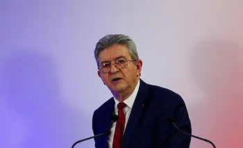 Mélenchon propone un "Estado ecológico" y apunta a un duelo con Le Pen en 2027 | Francia