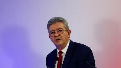 Político francés de extrema izquierda Mélenchon dice que se presentará a presidenciales de 2027 Político francés de extrema izquierda Mélenchon dice que se presentará a presidenciales de 2027