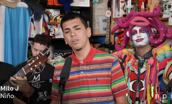 Asombro por Milo J en el "Tiny Desk" y sus guiños al folklore | Música