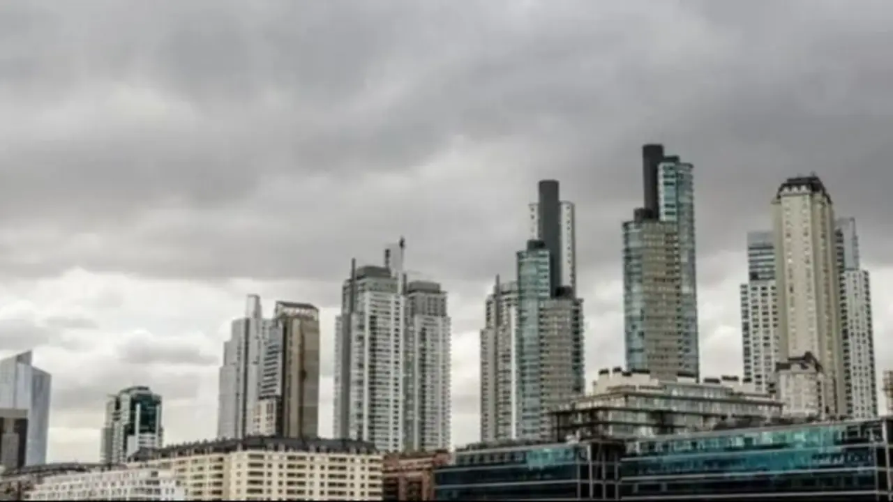 Alerta por el clima y ciclogénesis en Argentina: las 13 provincias afectadas por lluvias, viento o nieve