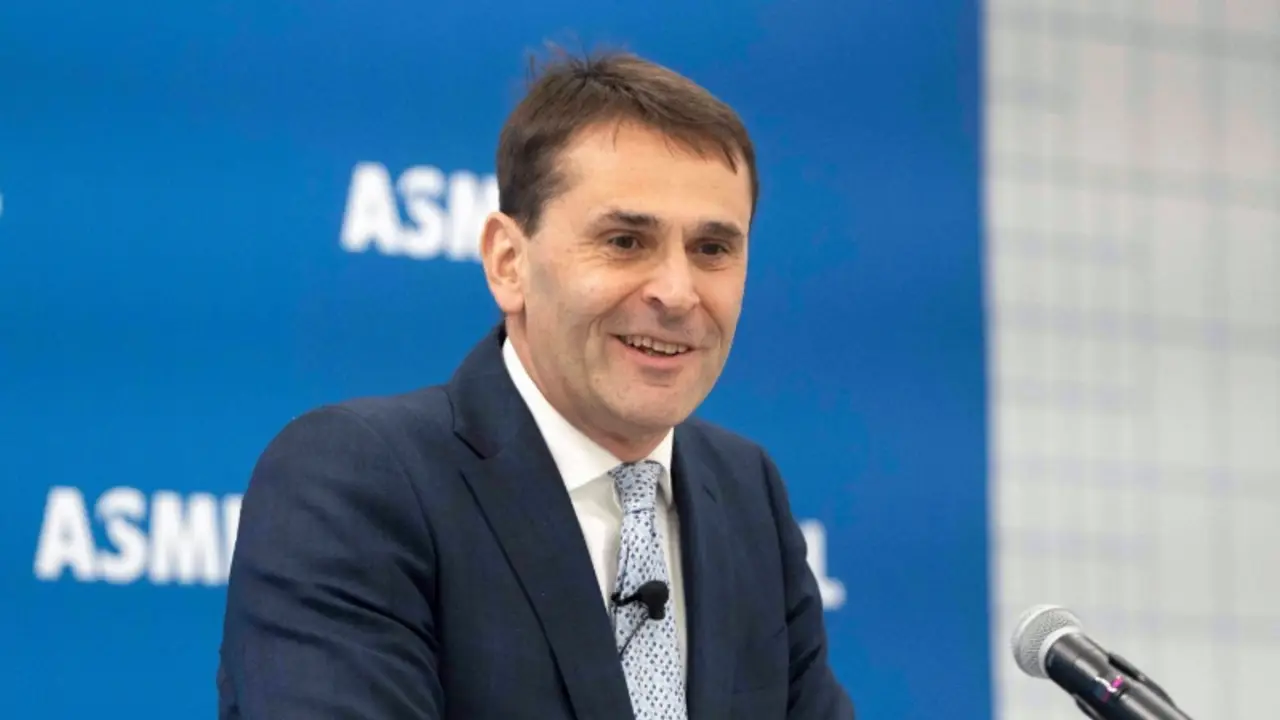 Principales CEO tecnológicos europeos piden simplificación de la normativa sobre IA