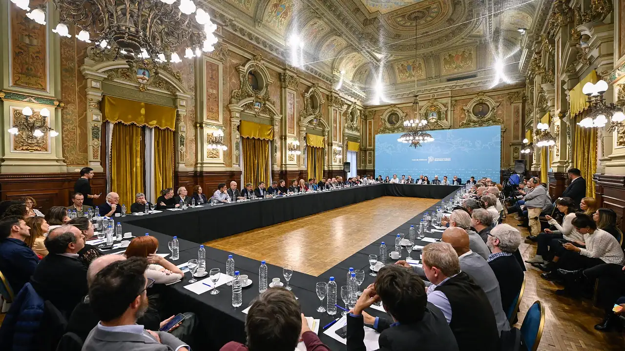 A una semana de la Marcha Federal, el gobernador Axel Kicillof se reunió con rectores universitarios