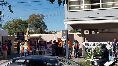 Vialidad Nacional: alertan desde La Rioja por posibles despidos en la provincia por orden del Gobierno de Milei Vialidad Nacional: alertan desde La Rioja por posibles despidos en la provincia por orden del Gobierno de Milei