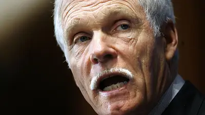 Estados Unidos, CNN, Ted Turner. Estados Unidos, CNN, Ted Turner.