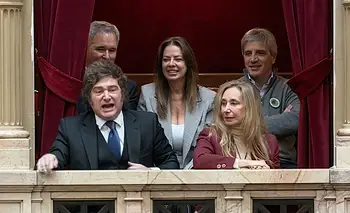 Milei exigió a sus diputados y senadores que salgan a defender el rumbo económico | Casa rosada 