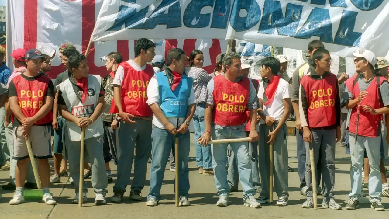 Por la crisis, organizaciones sociales y piqueteras se unen en las calles contra Milei 