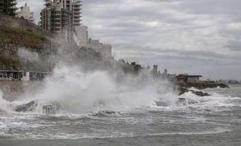 Un ciclón extratropical azotó la Costa Atlántica: olas gigantes, inundaciones y destrozos  | Ciclón subtropical