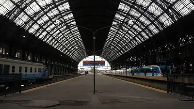 El Gobierno subirá los trenes casi un 90% hasta septiembre y los colectivos más del 6% El Gobierno subirá los trenes casi un 90% hasta septiembre y los colectivos más del 6%
