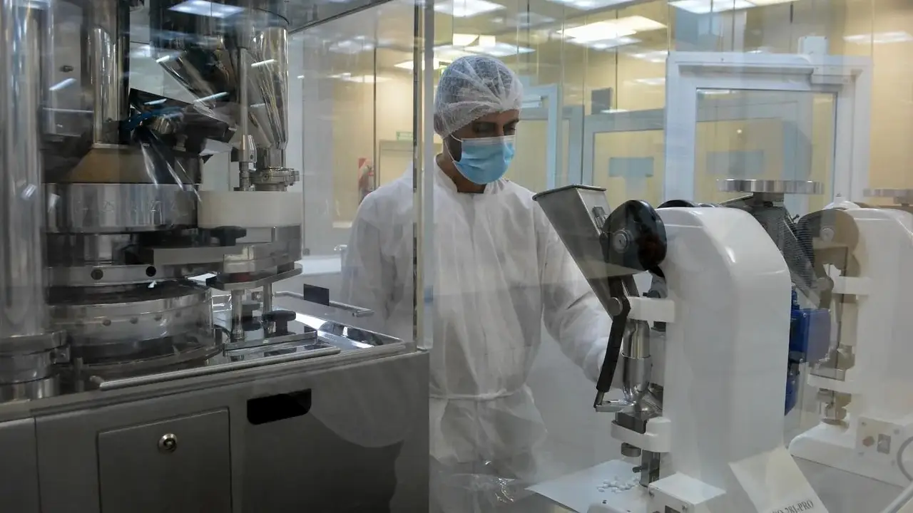Mientras Nación elimina el programa Remediar, Laformed refuerza la producción pública de medicamentos gratuitos
