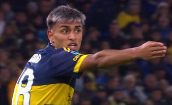 Dos jugadores de Boca discutieron por uno de los goles de Huracán: el insolito reclamo | Boca juniors