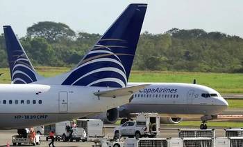 Insólito: detuvieron a una pareja que intentó tener sexo en un avión | Santa fe