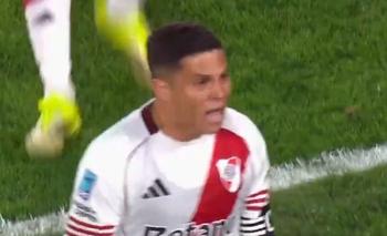 El festejo de Juanfer Quintero contra los hinchas de River tras el agónico empate | River plate