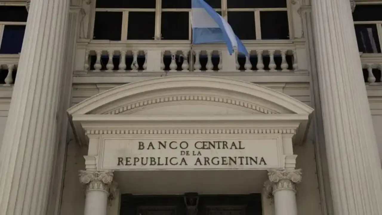 Con el modelo peruano como horizonte, el BCRA anticipa mayor apreciación del dólar