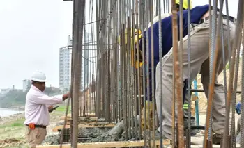 Formosa lidera los salarios de la construcción en el NEA en medio de la crisis del sector | Construcción