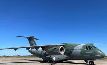 Embraer pretende vender el avión militar C-390 a Colombia y Chile, afirma su CEO | Embraer