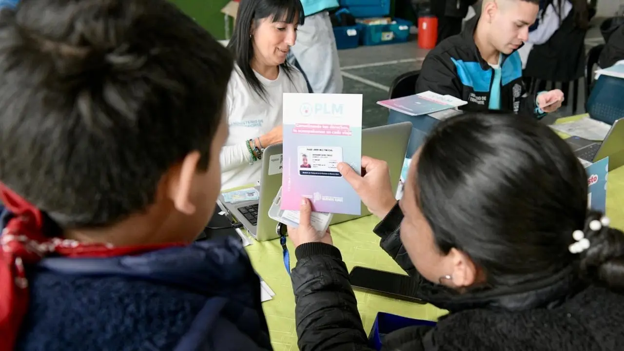 PBA continúa con la entrega de pases libres multimodal para personas con discapacidad