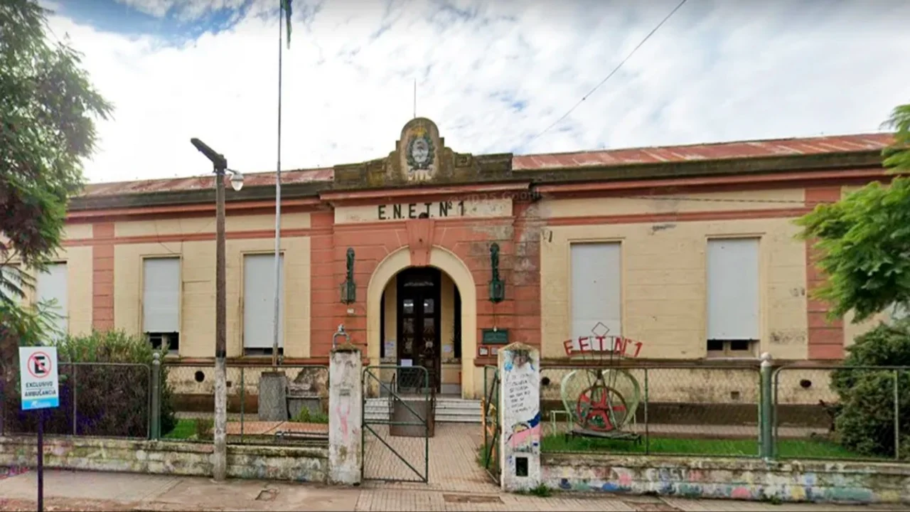 El viaje soñado terminó en pesadilla: acusan a una preceptora de quedarse con 45 mil dólares de los alumnos