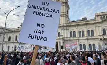 Miles de entrerrianos salieron a defender las universidades públicas | Marcha universitaria