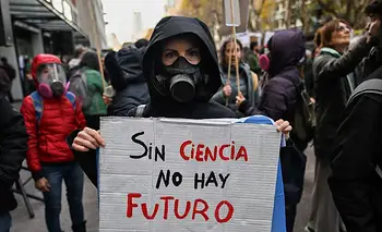 Los últimos recortes conducen al desastre en ciencia y salud | Crisis en la ciencia