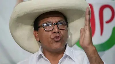 La Justicia quiere sacar al izquierdista Roberto Sánchez del balotaje con Fujimori: pidieron cinco años de cárcel contra el candidato de Castillo La Justicia quiere sacar al izquierdista Roberto Sánchez del balotaje con Fujimori: pidieron cinco años de cárcel contra el candidato de Castillo