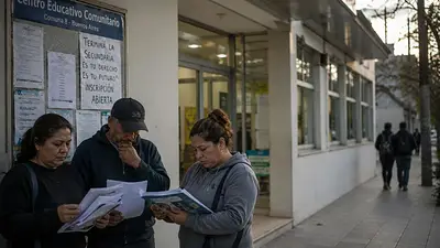 Grieta educativa: 4 de cada 10 adultos del sur de CABA no terminaron el secundario Grieta educativa: 4 de cada 10 adultos del sur de CABA no terminaron el secundario