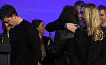 Karina vigila a Caputo: SIDE, una cámara en su despacho y lo aleja de la mesa política | Triángulo roto