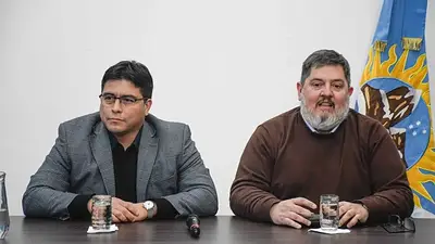 Vidal no puede afrontar la crisis: el gobierno de Santa Cruz analiza tomar deuda y emitir bonos Vidal no puede afrontar la crisis: el gobierno de Santa Cruz analiza tomar deuda y emitir bonos