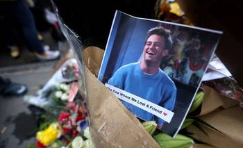 Hombre que ayudó a suministrar ketamina a Matthew Perry es condenado a dos años de prisión | Gente