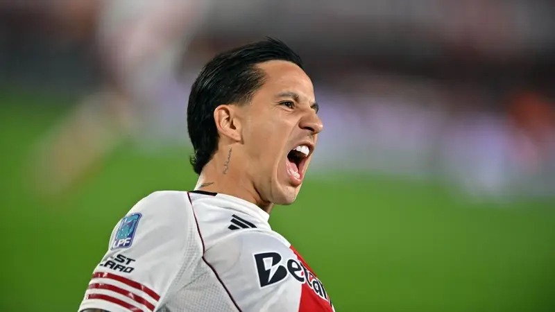 River volvió a ganar en el Monumental, se fue aplaudido y es semifinalista