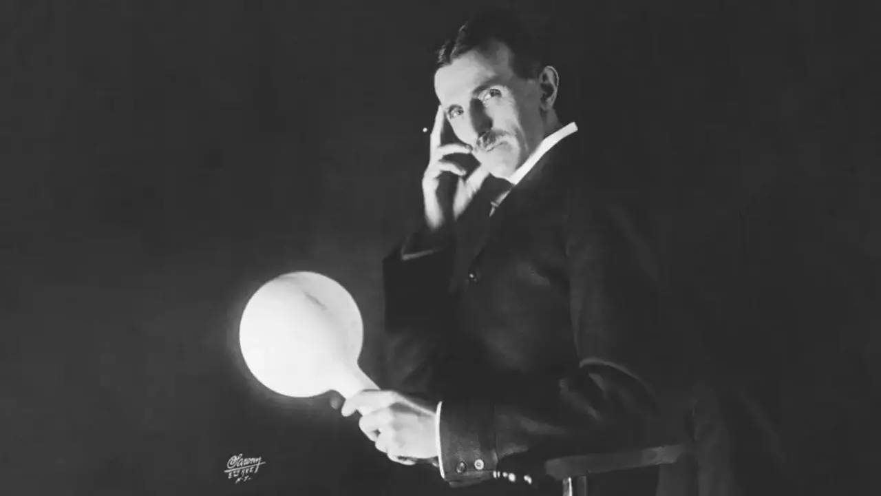 La predicción del científico Nikola Tesla: "Podremos comunicarnos entre nosotros instantáneamente"