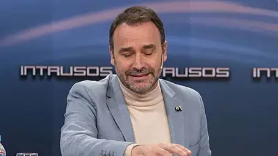 Adrián Pallares se quebró en vivo en Intrusos: "Salvarle la vida". Adrián Pallares se quebró en vivo en Intrusos: "Salvarle la vida".