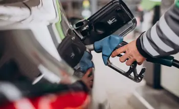 Precio de la nafta en CABA y PBA: a cuánto cotizan los combustibles hoy miércoles 12 de agosto | Nafta