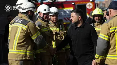 Zelenski condena el ataque ruso contra un bloque de viviendas en Kiev que dejó 24 muertos Zelenski condena el ataque ruso contra un bloque de viviendas en Kiev que dejó 24 muertos